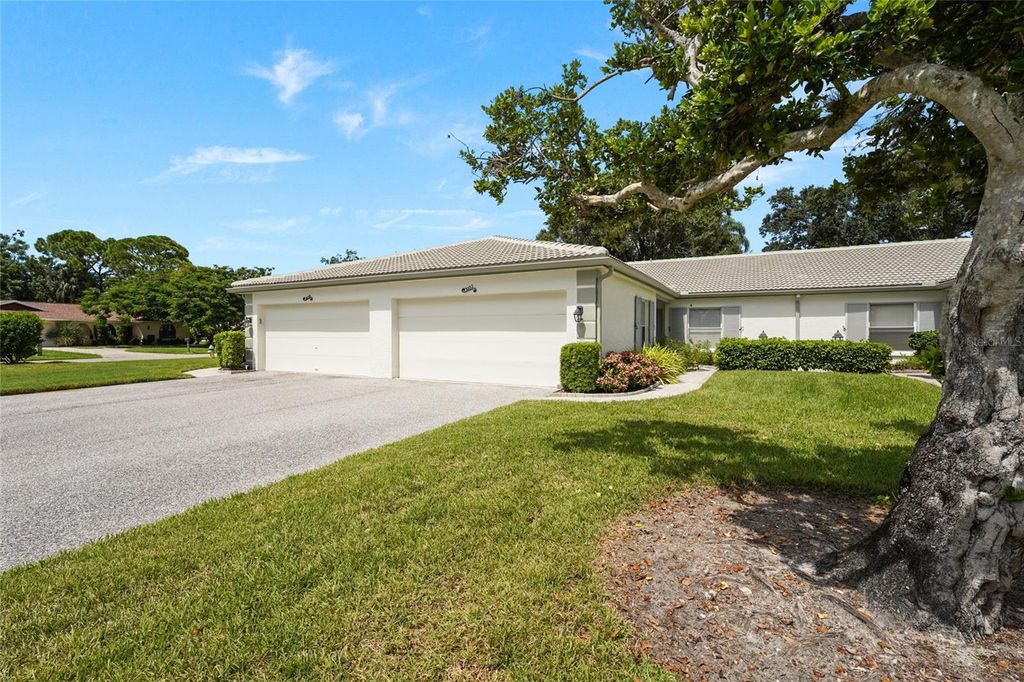 3032 RINGWOOD MEADOW 17, Sarasota, FL 34235