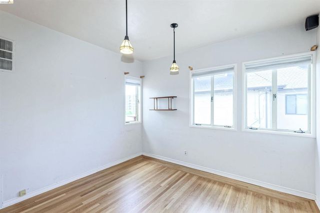 2944 Webster St, Oakland, CA 94609