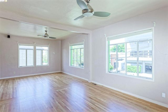 2944 Webster St, Oakland, CA 94609
