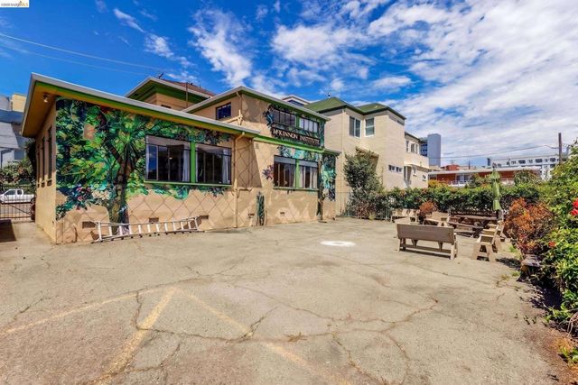 2944 Webster St, Oakland, CA 94609