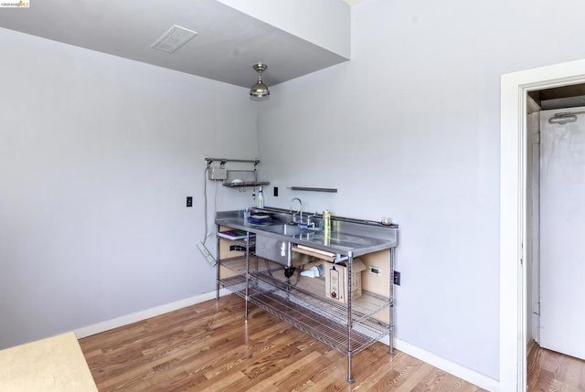 2944 Webster St, Oakland, CA 94609
