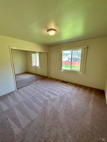 993 Champion Ln, Deer Park, CA 94576