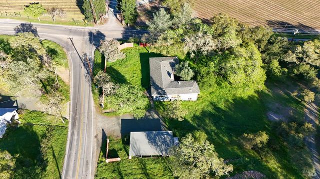 993 Champion Ln, Deer Park, CA 94576