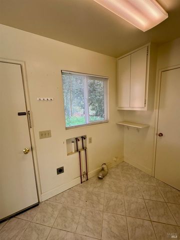 993 Champion Ln, Deer Park, CA 94576