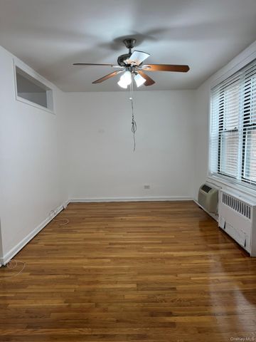 63rd Ave 63 2G, Forest Hills, NY 11375