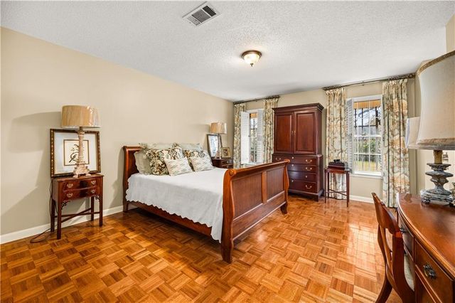 202 SWEET BRIAR Drive, Alexandria, LA 71303