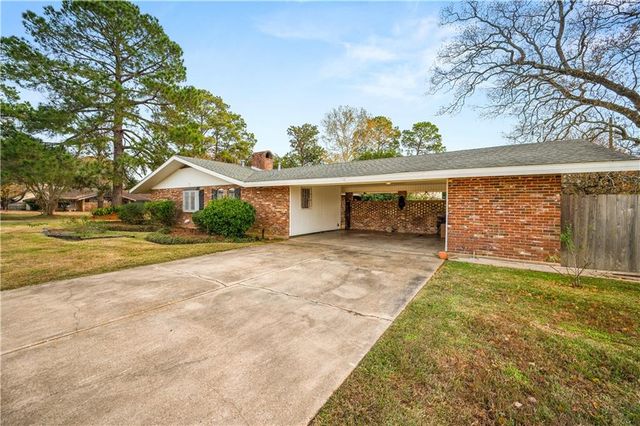 202 SWEET BRIAR Drive, Alexandria, LA 71303