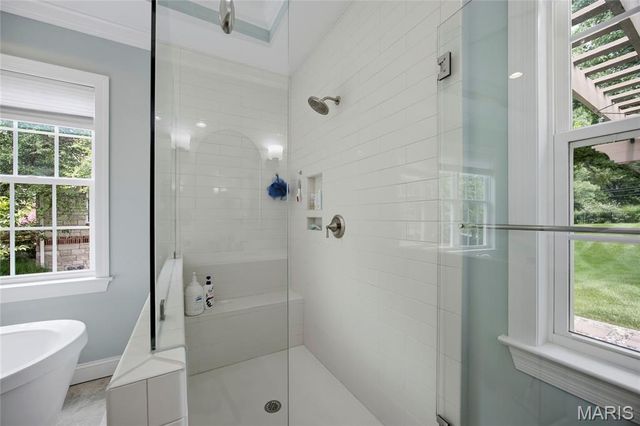 702 Champeix Lane, Creve Coeur, MO 63141