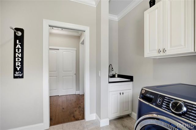 702 Champeix Lane, Creve Coeur, MO 63141