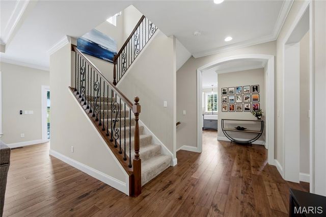702 Champeix Lane, Creve Coeur, MO 63141