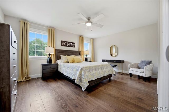 702 Champeix Lane, Creve Coeur, MO 63141