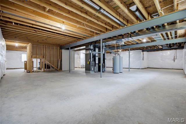 702 Champeix Lane, Creve Coeur, MO 63141