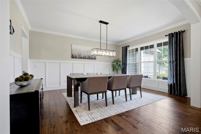 702 Champeix Lane, Creve Coeur, MO 63141