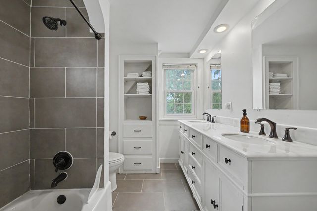 111 Morse Road, Columbus, OH 43214