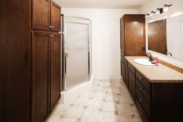 3585 Sunnyside Avenue, Clovis, CA 93611