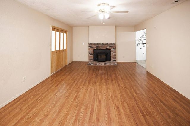 3585 Sunnyside Avenue, Clovis, CA 93611