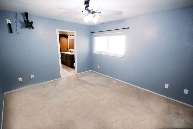 3585 Sunnyside Avenue, Clovis, CA 93611