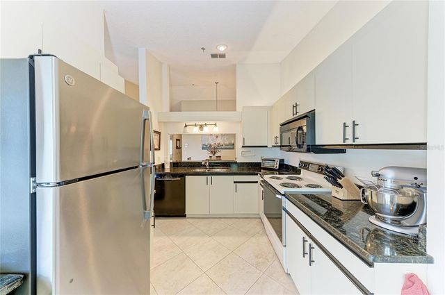 7201 29TH AVE DR W 303, Bradenton, FL 34209