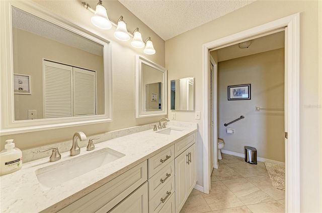 7201 29TH AVE DR W 303, Bradenton, FL 34209