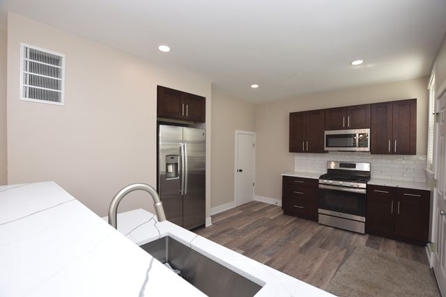 97 Gates Street, Crystal Lake, IL 60014