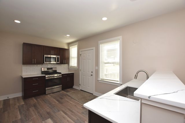 97 Gates Street, Crystal Lake, IL 60014