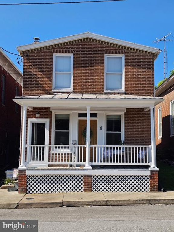 8 BROADWAY ST E, Union Bridge, MD 21791