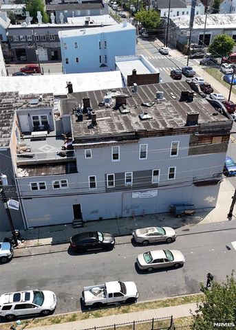 221 Sussex Avenue, Newark, NJ 07103