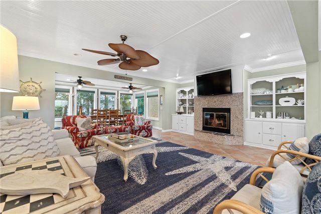 1528 Ocean Blvd, St Simons Island, GA 31522