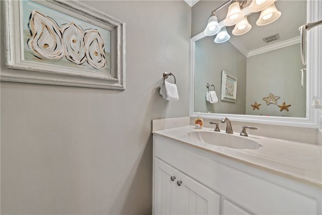 1528 Ocean Blvd, St Simons Island, GA 31522