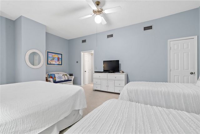 1528 Ocean Blvd, St Simons Island, GA 31522