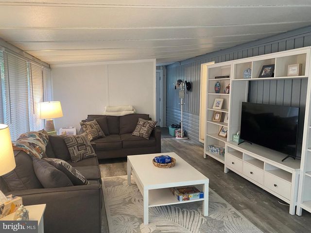 135 Thompson Ln # 46, Egg Harbor Twp, NJ 08234
