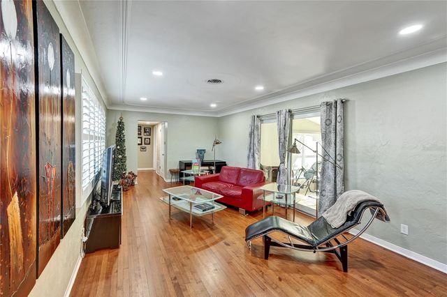 4660 22ND AVENUE S, St Petersburg, FL 33711