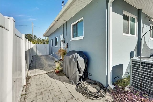 4660 22ND AVENUE S, St Petersburg, FL 33711