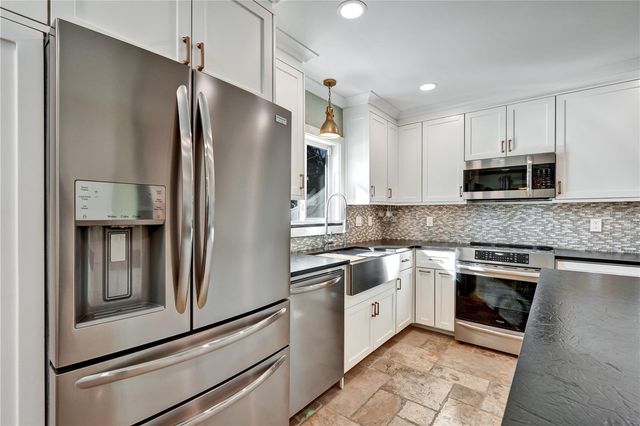 4660 22ND AVENUE S, St Petersburg, FL 33711