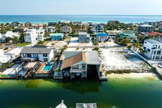 607 Magnolia Drive, Destin, FL 32541