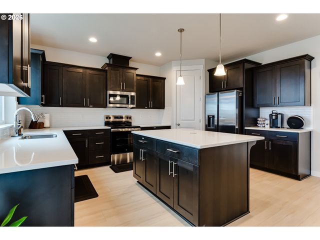 3472 DEERFERN Rd, Eugene, OR 97403