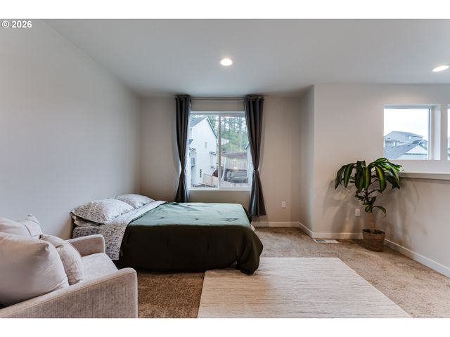 3472 DEERFERN Rd, Eugene, OR 97403