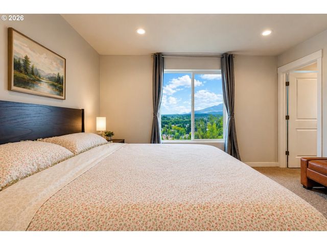 3472 DEERFERN Rd, Eugene, OR 97403