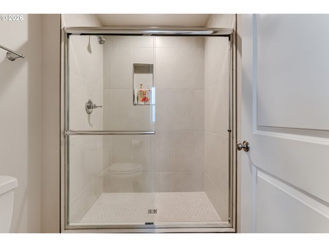 3472 DEERFERN Rd, Eugene, OR 97403