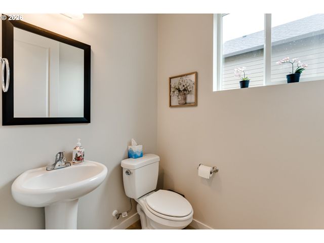 3472 DEERFERN Rd, Eugene, OR 97403