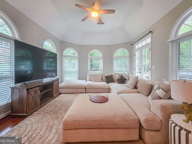 1056 Shady Valley Place NE, Atlanta, GA 30324