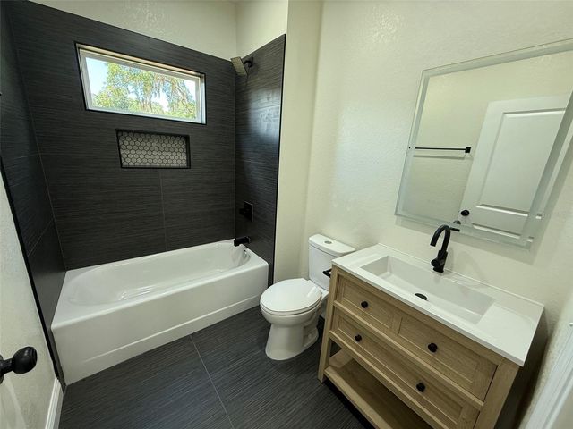 2013 SE 45TH TERRACE, Gainesville, FL 32641