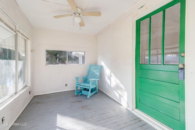 1054 Columbus Street, Biloxi, MS 39530