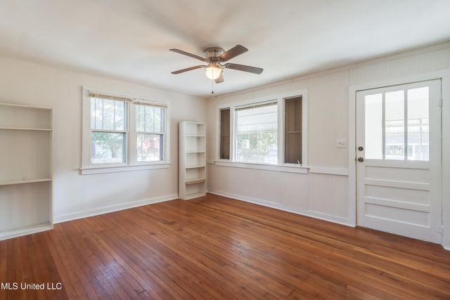 1054 Columbus Street, Biloxi, MS 39530