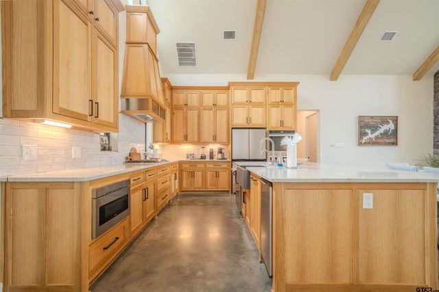 208 County Road 2129, Pittsburg, TX 75686