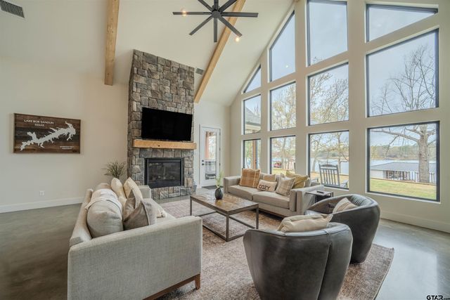 208 County Road 2129, Pittsburg, TX 75686