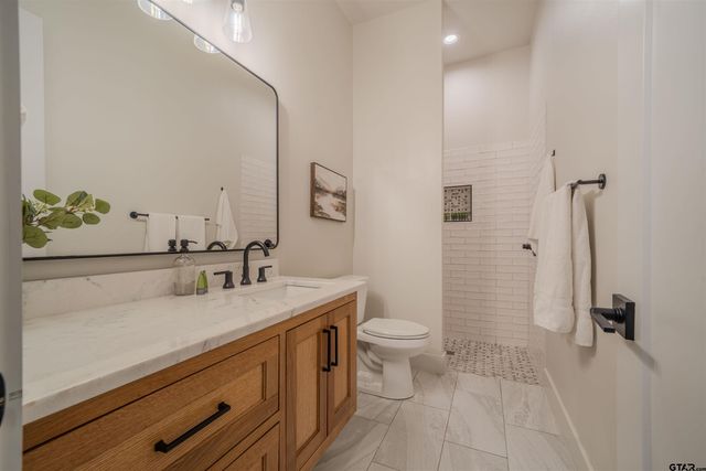 208 County Road 2129, Pittsburg, TX 75686