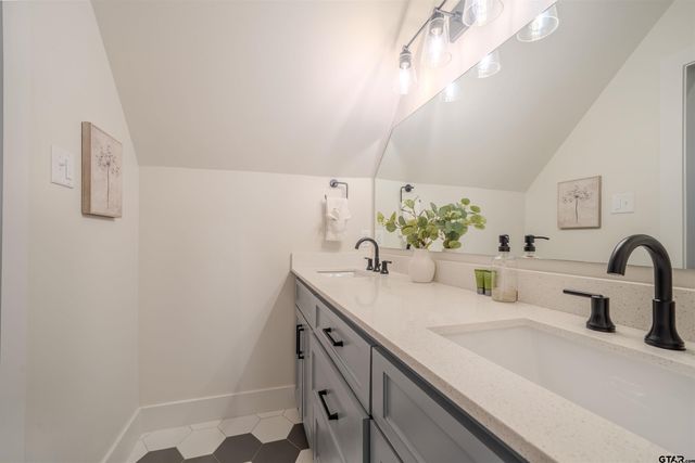 208 County Road 2129, Pittsburg, TX 75686