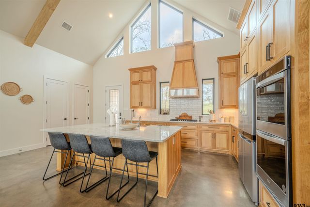 208 County Road 2129, Pittsburg, TX 75686