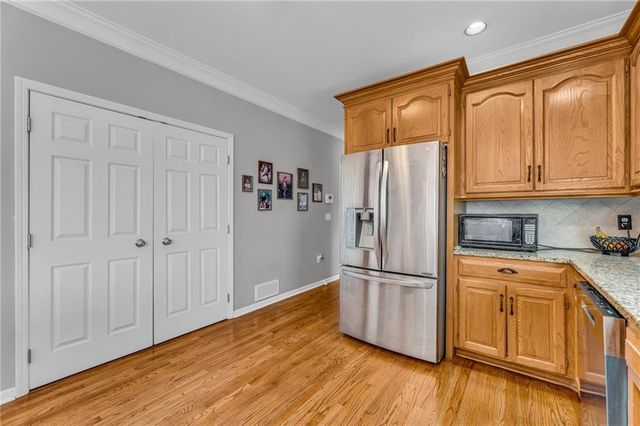 2009 Carmel Drive, Lawrence, KS 66047